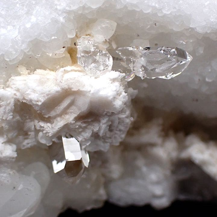 【イタリア/カラーラ産】カラーラダイヤモンドクォーツ