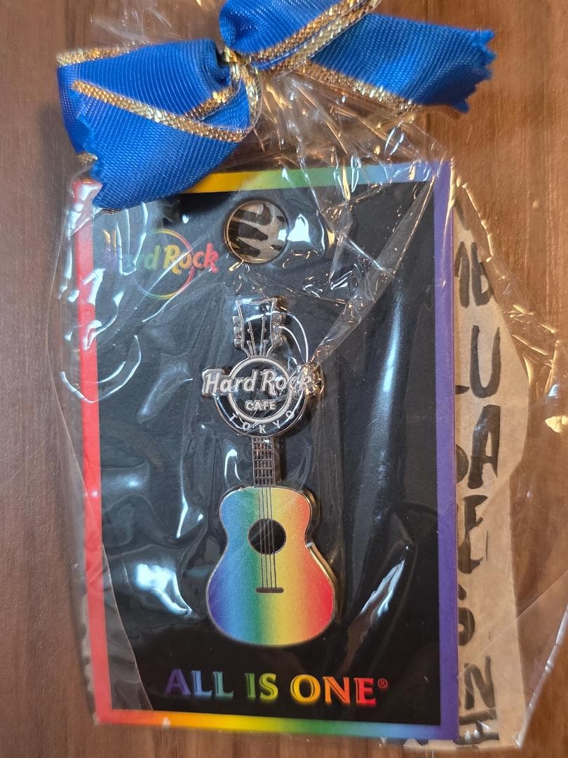 ハードロックカフェ Rainbow Guitar Pin Tokyo ピン