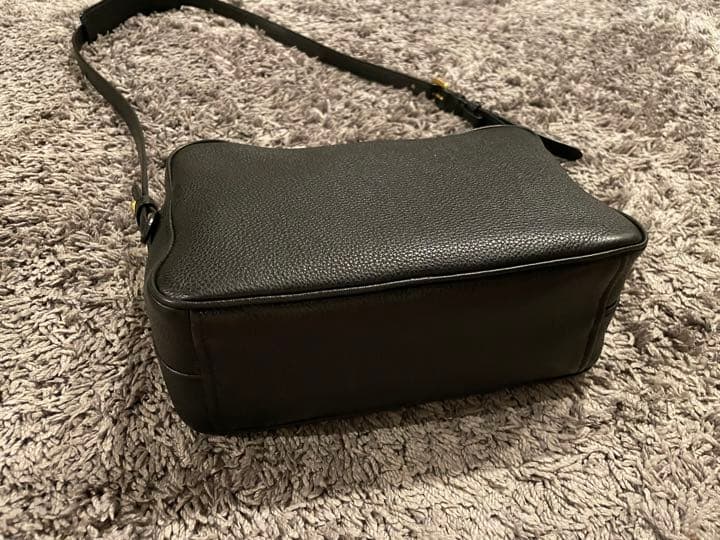 PRADA★ショルダーバッグ（ブラック）