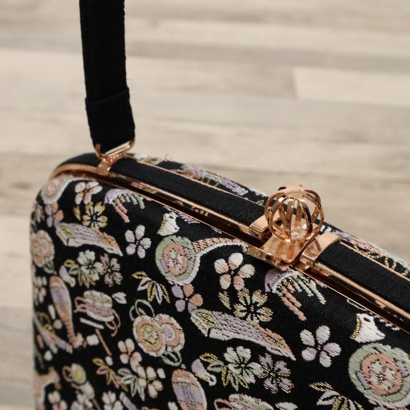 《和装バッグ◆小さな和楽器と桜梅竹模様◆黒地＊着物に合わせて♪Z1-7》