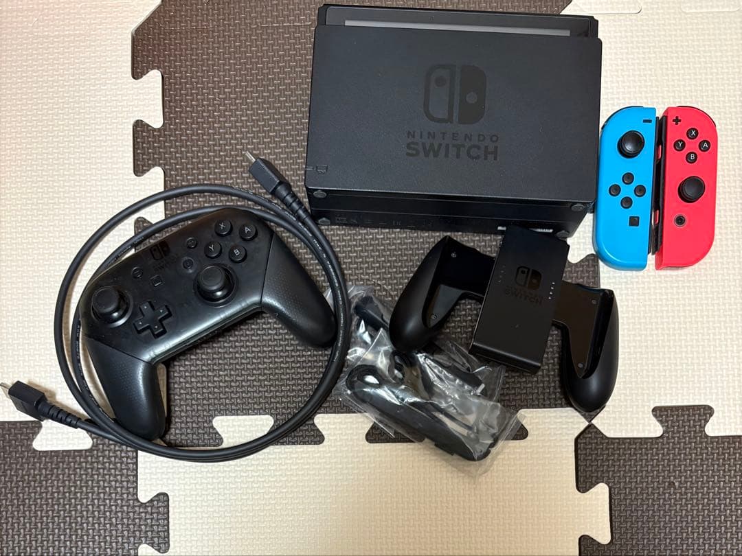 任天堂 Nintendo Switch 本体 プロコン付き スイッチ