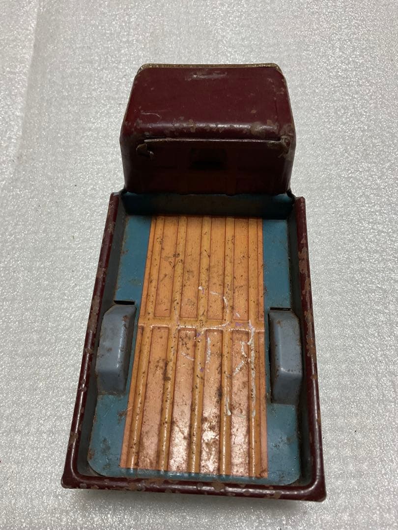 マツダ／3輪トラック。ブリキ製年代不明？【僅かな錆があります、付属品、箱は無し】