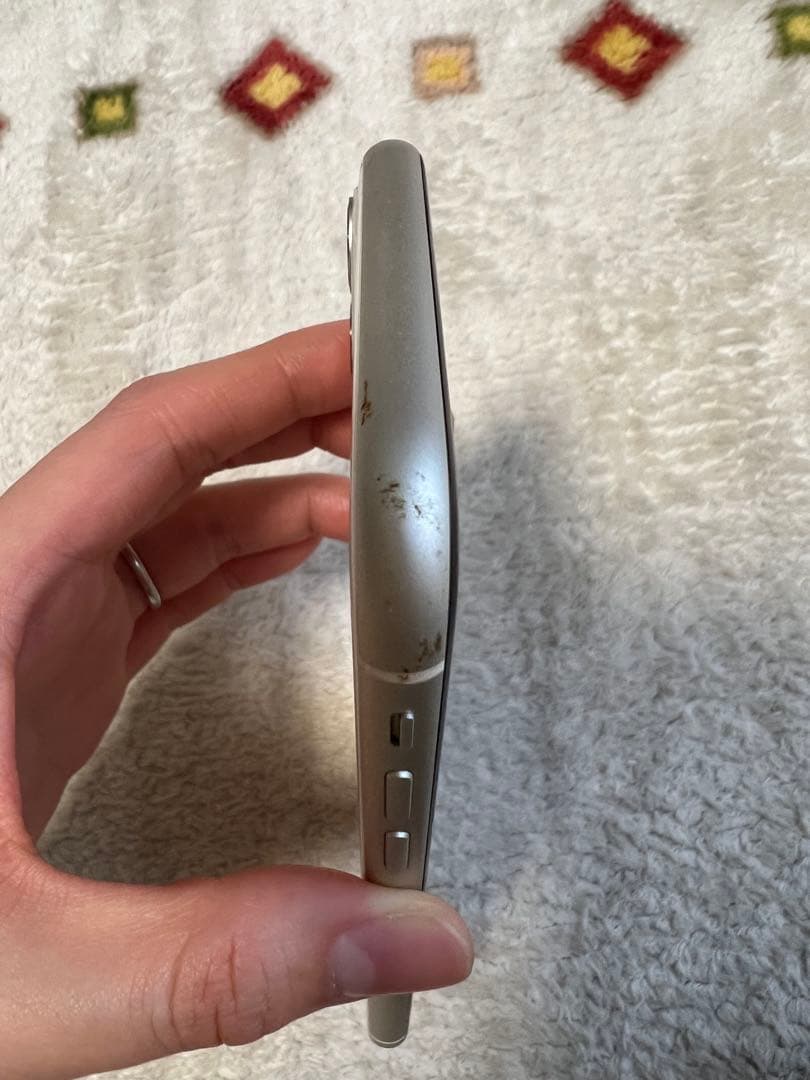 iPhone11 ホワイト 64G 本体　SIMフリー　イヤフォン付き