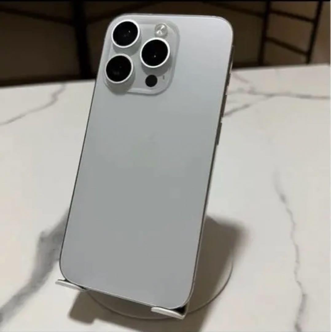 値下げ不可　Apple iPhone 15Pro シルバー 本体