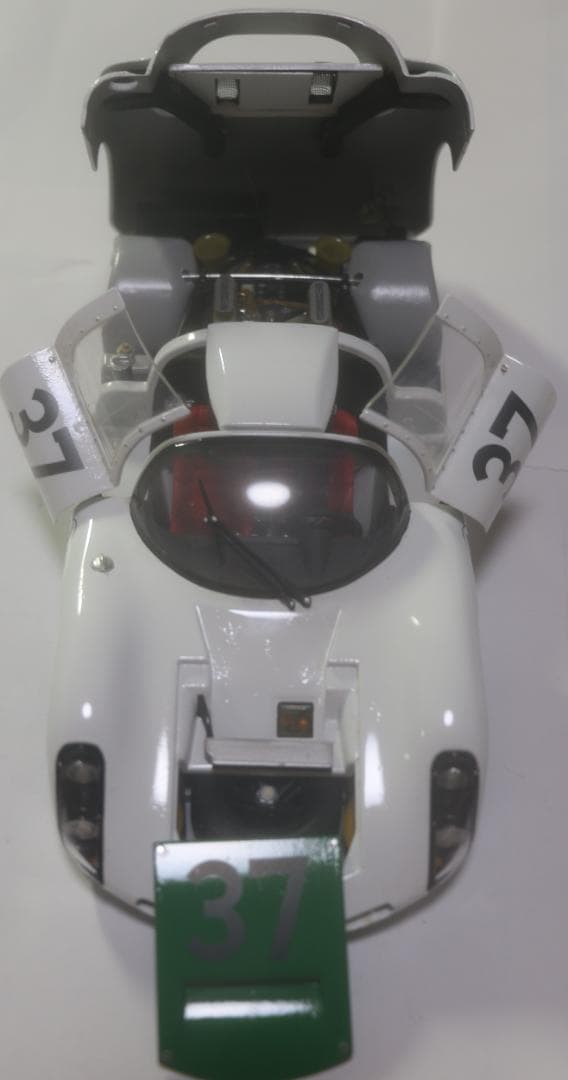 exoto 製　モーターボックス ポルシェ９１０ 　1/18 　中古品