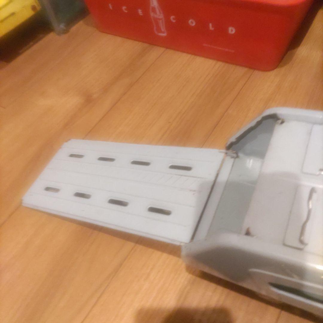 ブリキ　トランスポーター