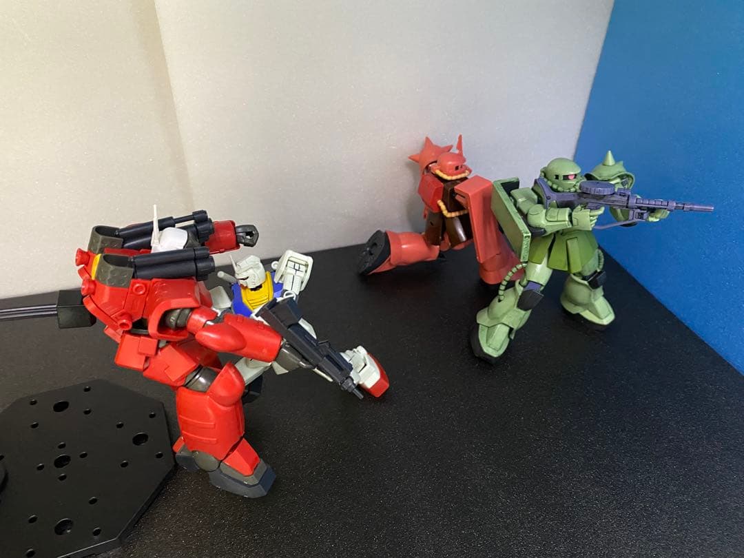 赤いガンダム　（ジークアクスSET）