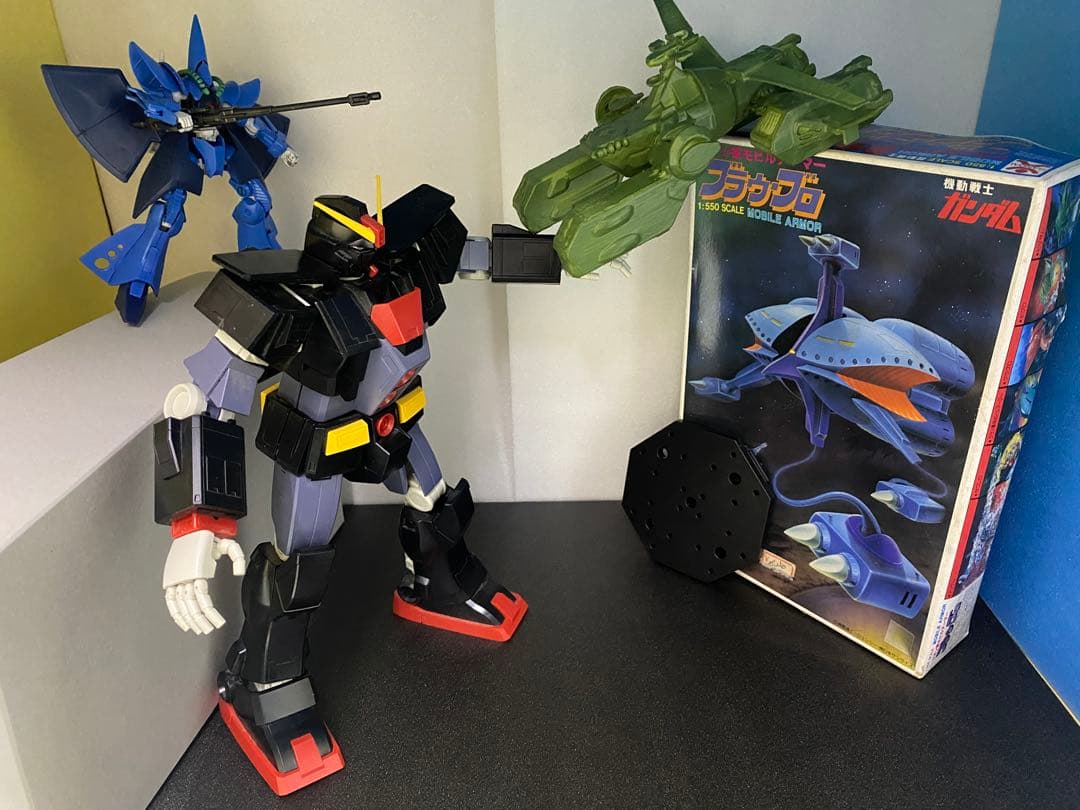 赤いガンダム　（ジークアクスSET）