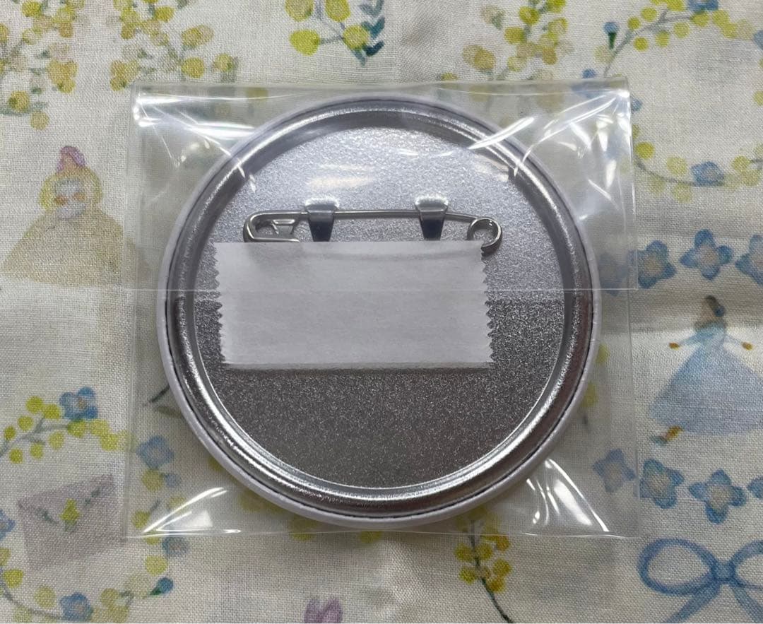 ブルーロック あたり付き缶バッジ プリンセスカフェ 糸師凛 原作