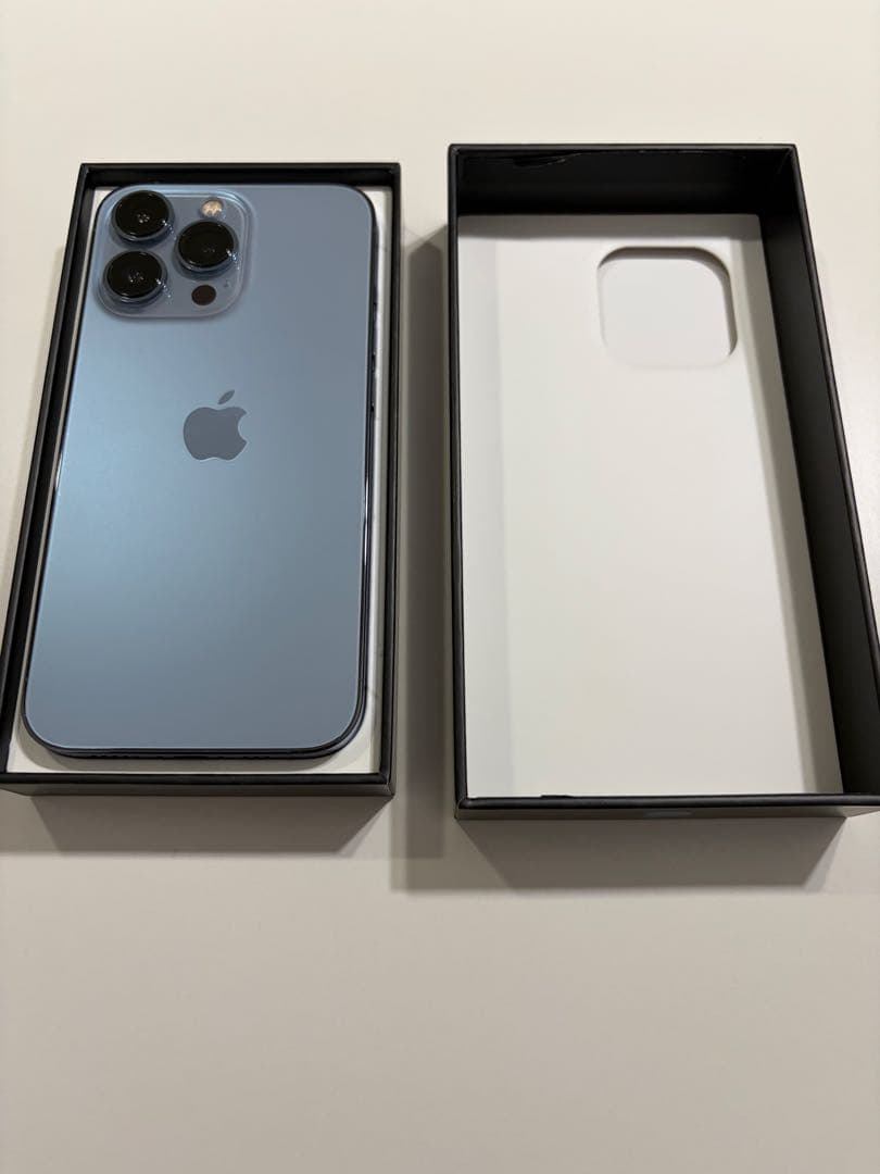 【明日発送】iPhone13pro 256GB SIMフリー シエラブルー
