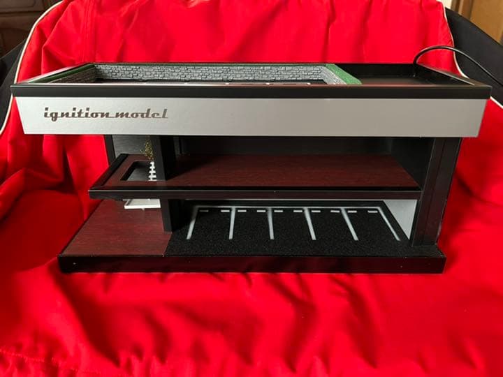 限定ミニカー2台付き！イグニッションモデル　ジオラマ　100限定　1/64