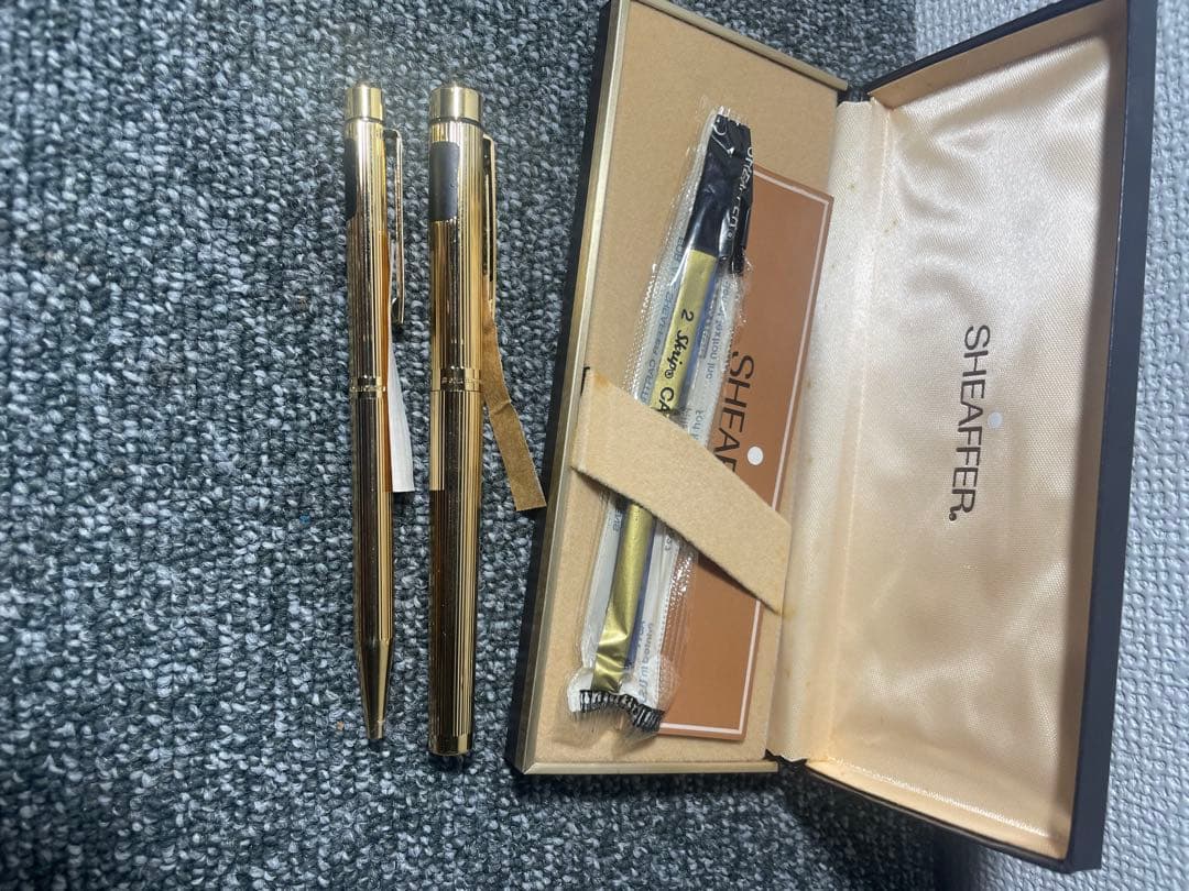 SHEAFFER ゴールド 万年筆、ボールペン 2本セット