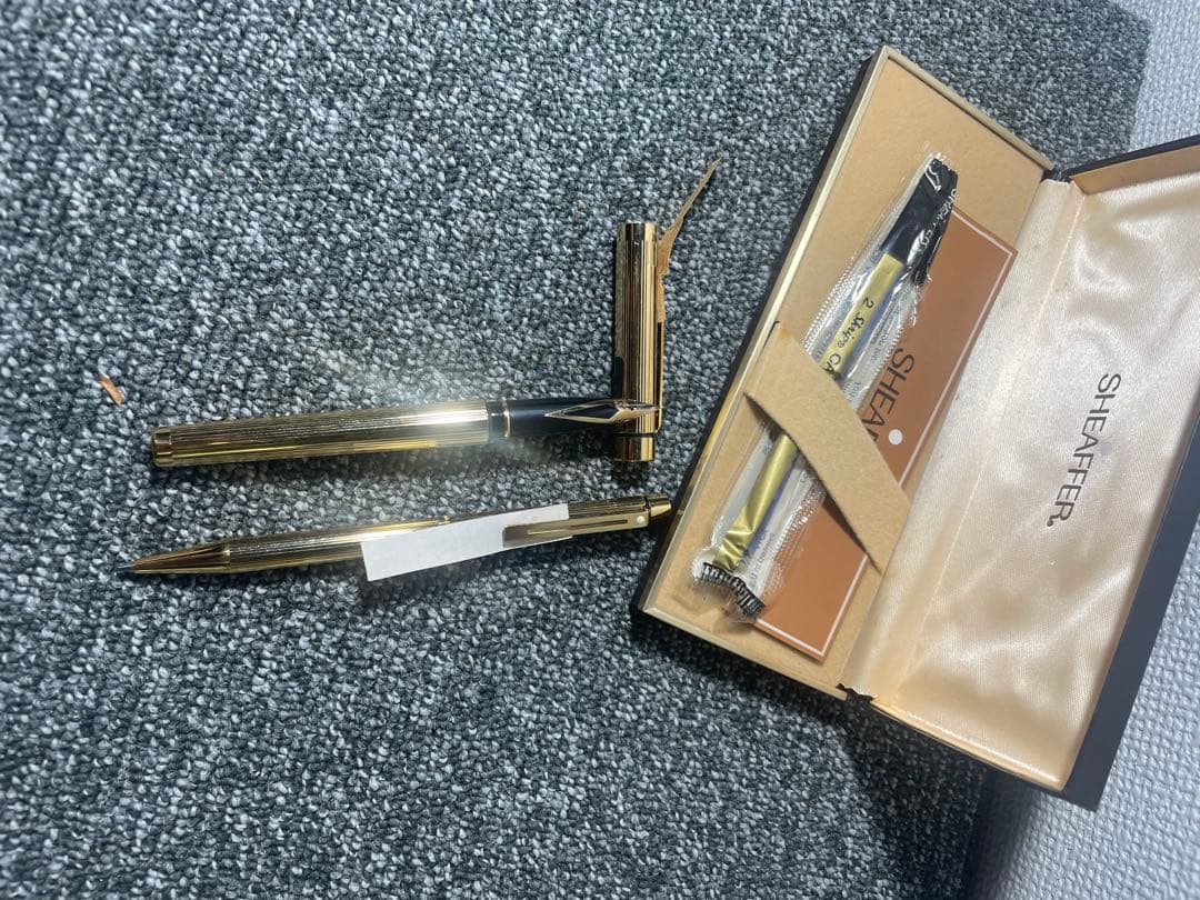 SHEAFFER ゴールド 万年筆、ボールペン 2本セット