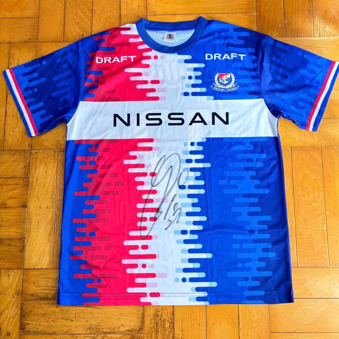 横浜Ｆ・マリノス サイン入りユニフォーム＋タオルマフラー