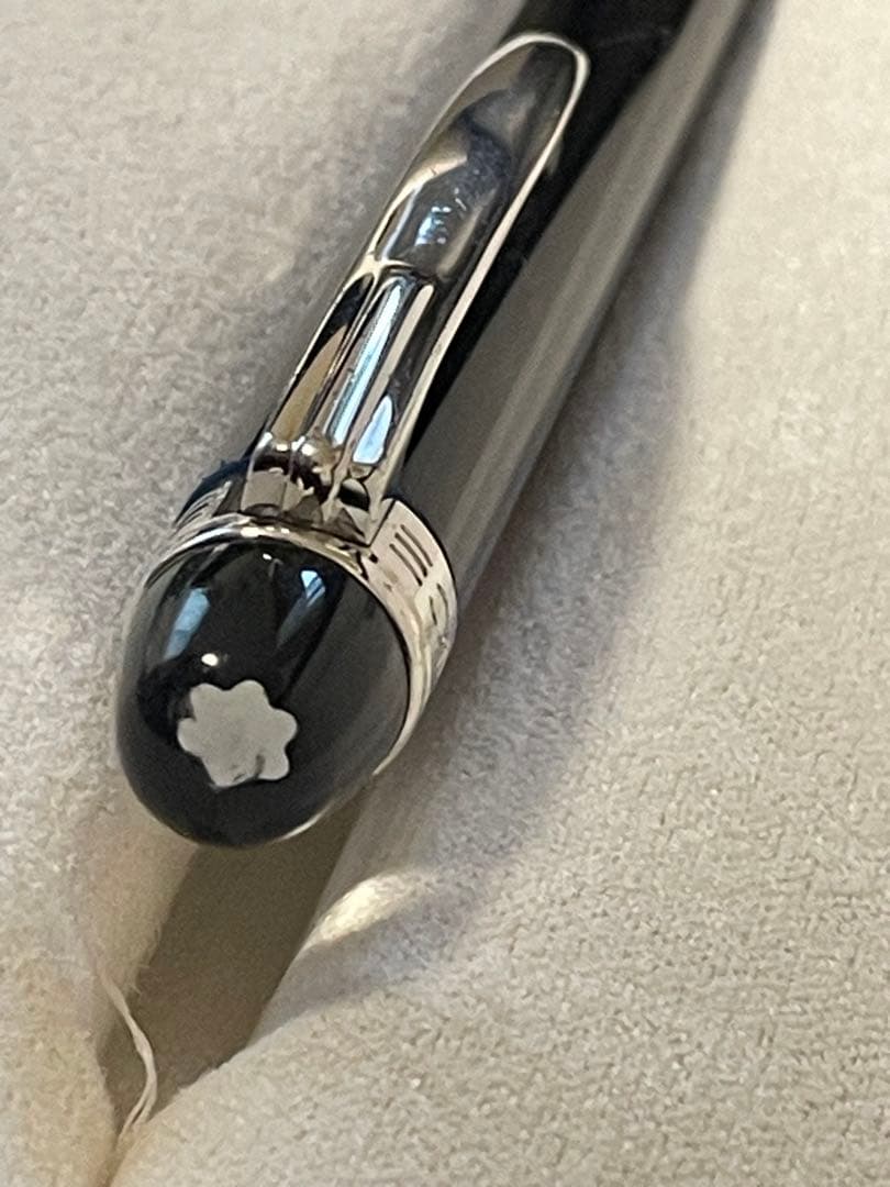 ◾️モンブラン◾️スターウォーカー◾️ボールペン◾️プラチナ◾️化粧箱付属◾️￼