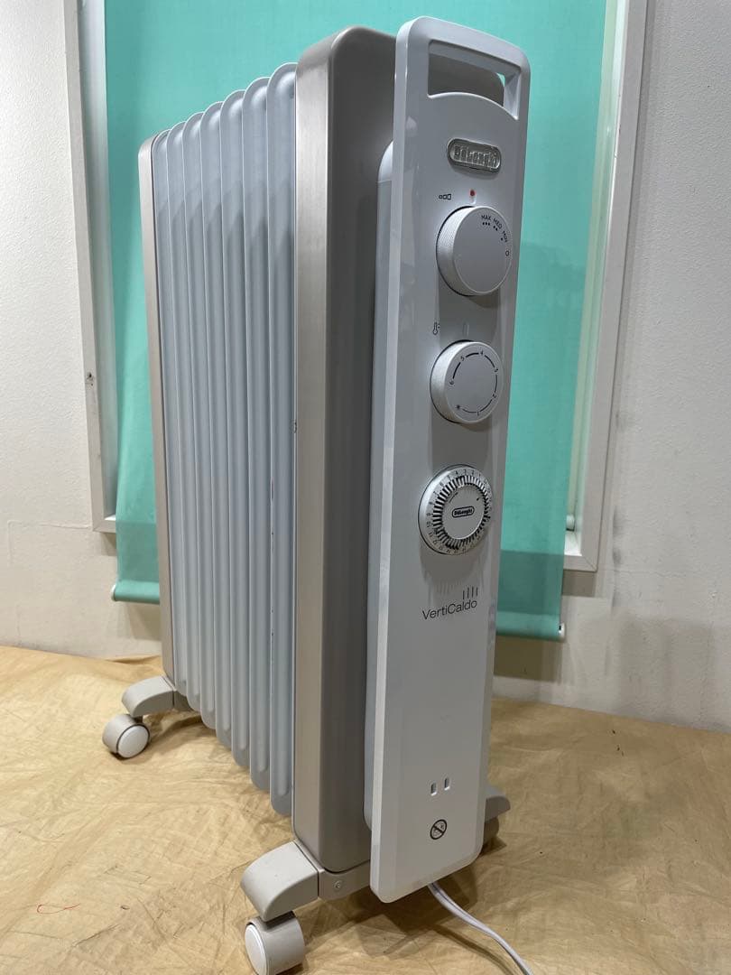 バ*ク様 DeLonghi VertiCaldo オイルヒーター RHJ21F0