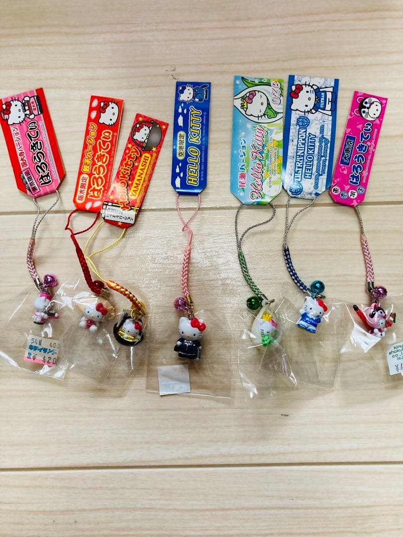 楽1番04✨キティ　ご当地　根付け　キーホルダー　チャーミー　56個