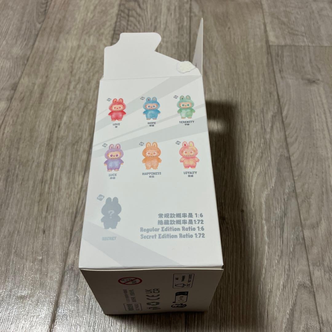 ラブブ　シークレット　ポップマート