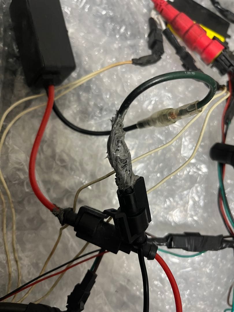 yzf-r25 r3 イカリングヘッドライト