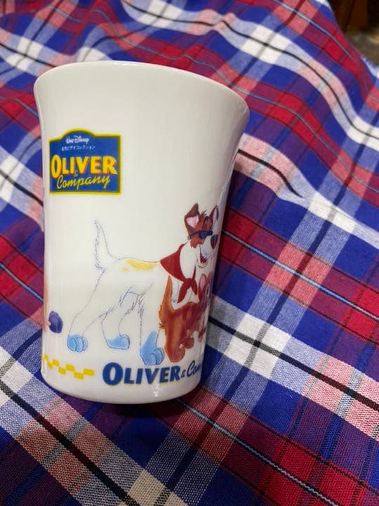 最終価格☆ディズニーOLIVER 陶器製コップ