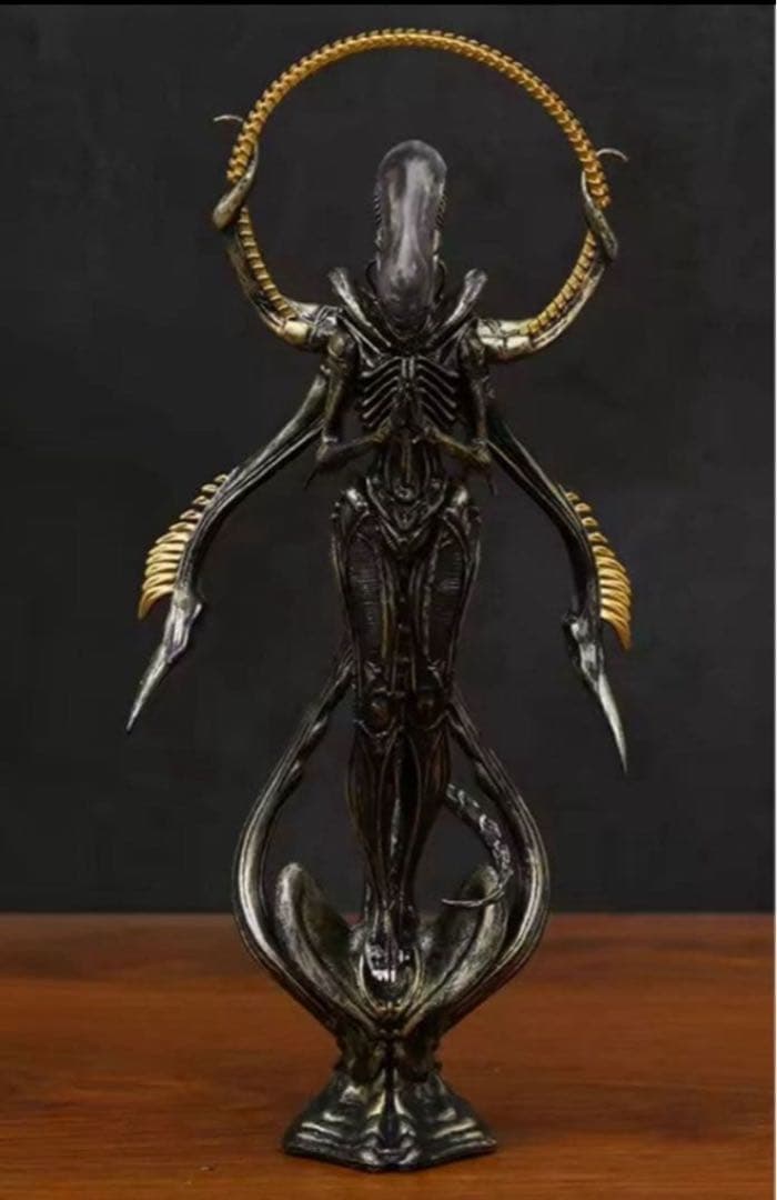 エイリアン　ゼノモーフ　仏教　フィギュア