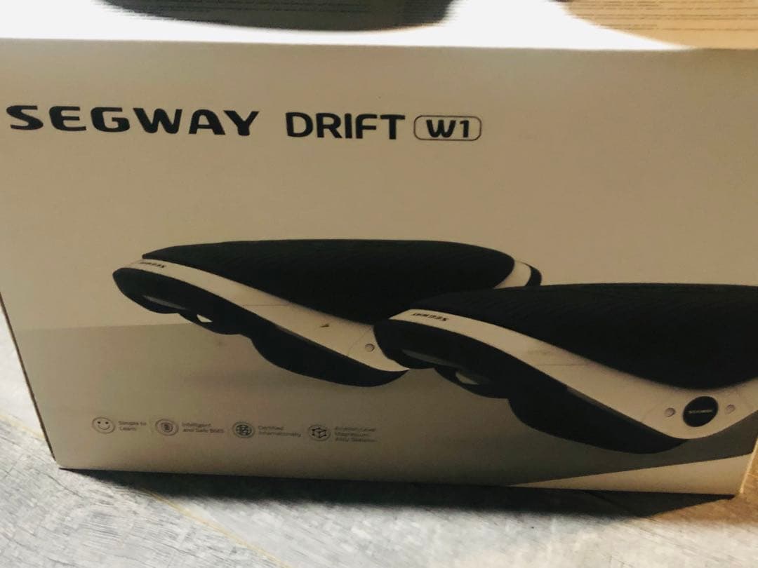 セグウェイ ナインボット(Segway-Ninebot) Drift W1