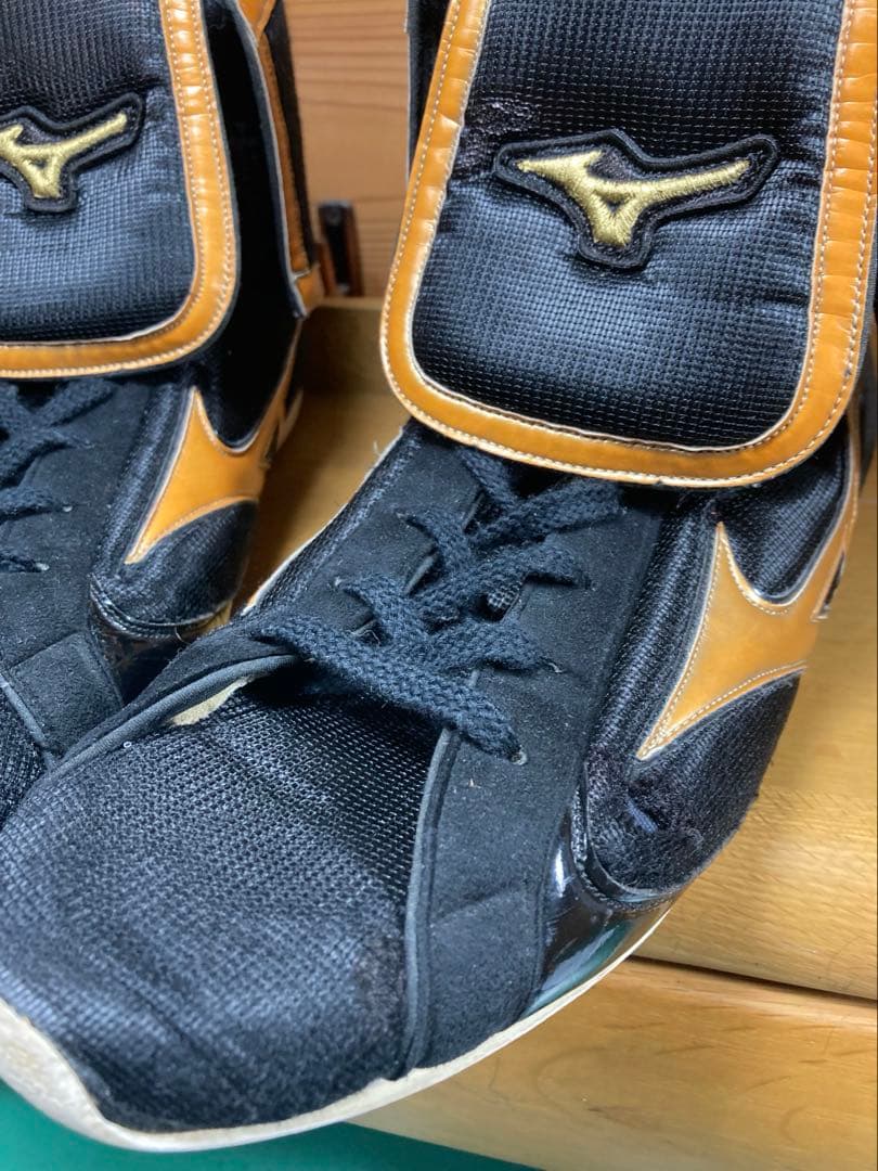 Mizuno ミズノ ボクシングシューズ 黒/ゴールド 28cm タッセル付き