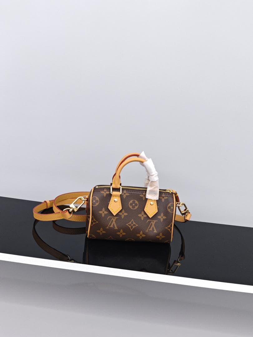 【人気定番】モノグラム ショルダーバッグ