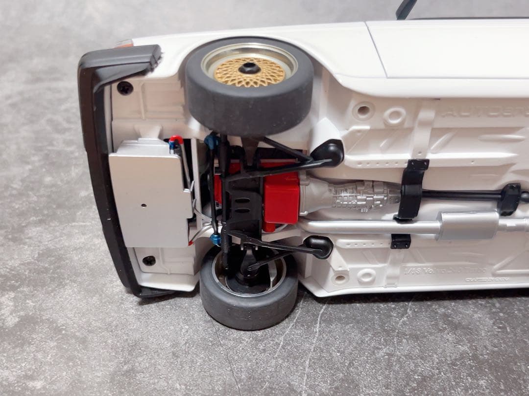 AUTOart Volvo (ボルボ) 240 Turbo 1/18 ミニカー