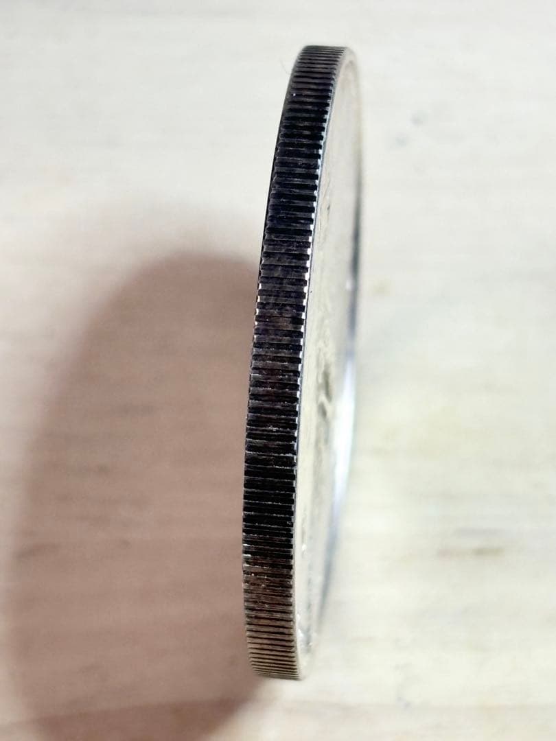 メキシコ リベルタード銀貨 1オンス 1999年