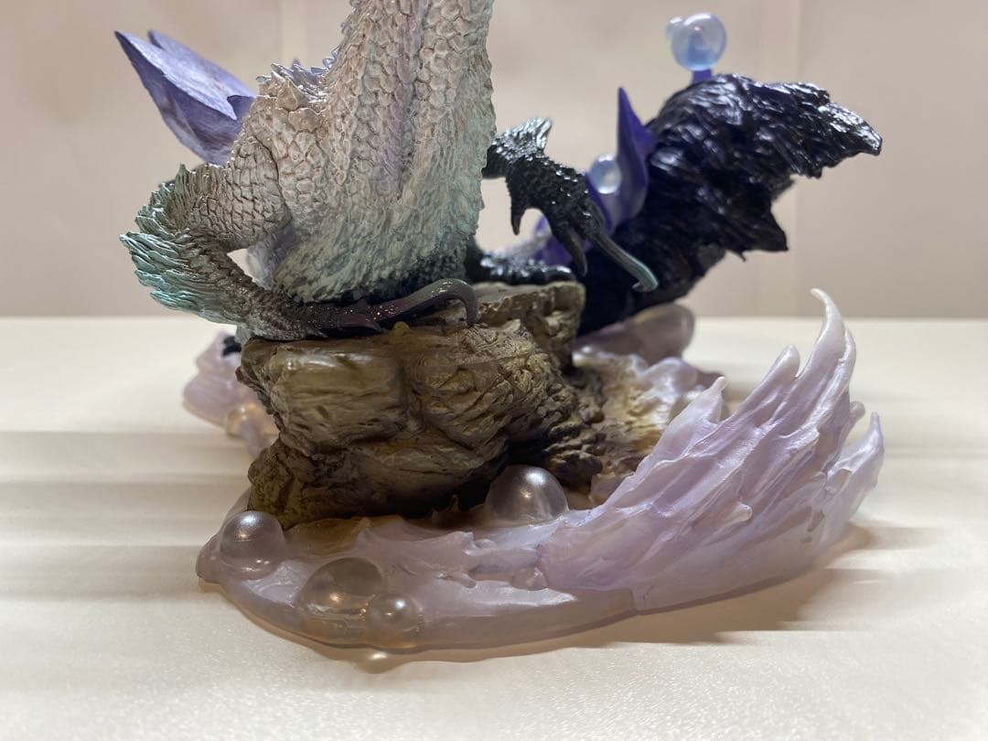 【クリエイターズモデル】焔狐竜 タマミツネ希少種　モンスターハンター　フィギュア