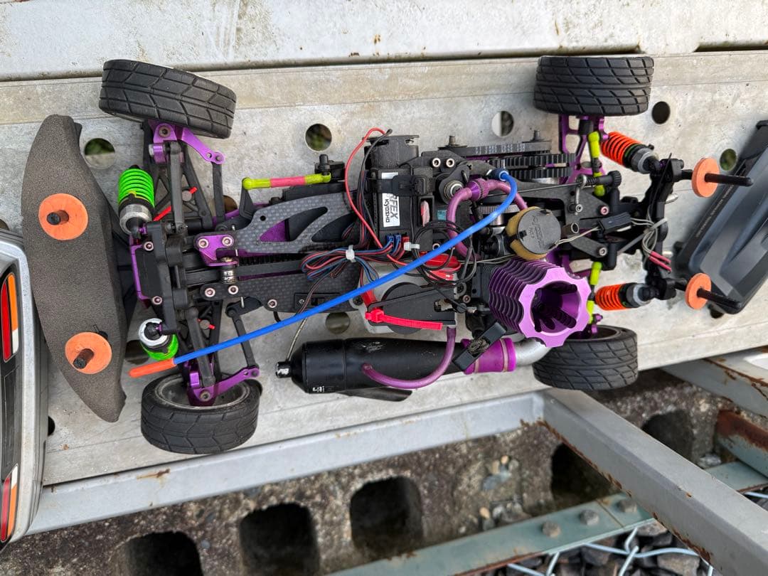 京商？　エンジンラジコン