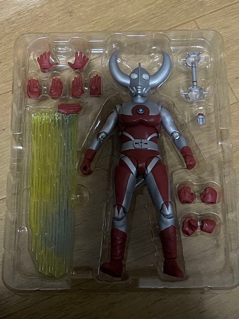 フィギュアーツ　ウルトラマン　真骨彫　父　タロウ　セブン　ジャック　ゾフィ