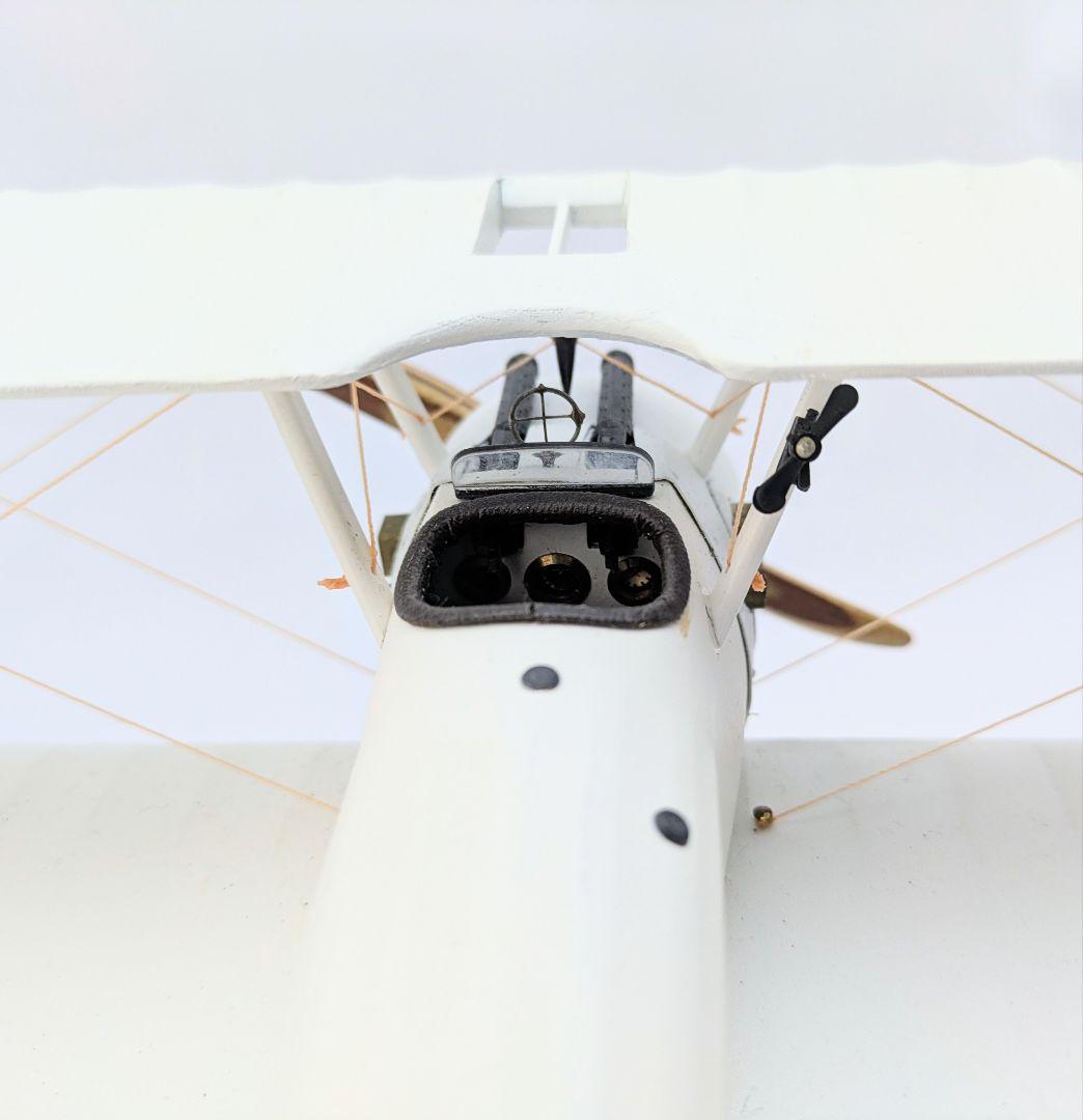 authentic models　オーセンティックモデルズ　白い複葉機