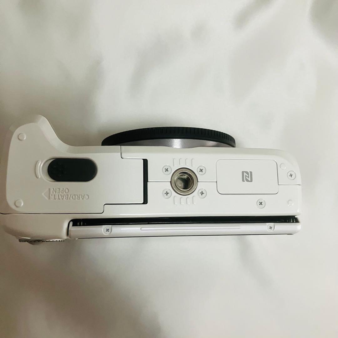 美品 Canon EOS M3 ミラーレス一眼 ダブルレンズキット ホワイト