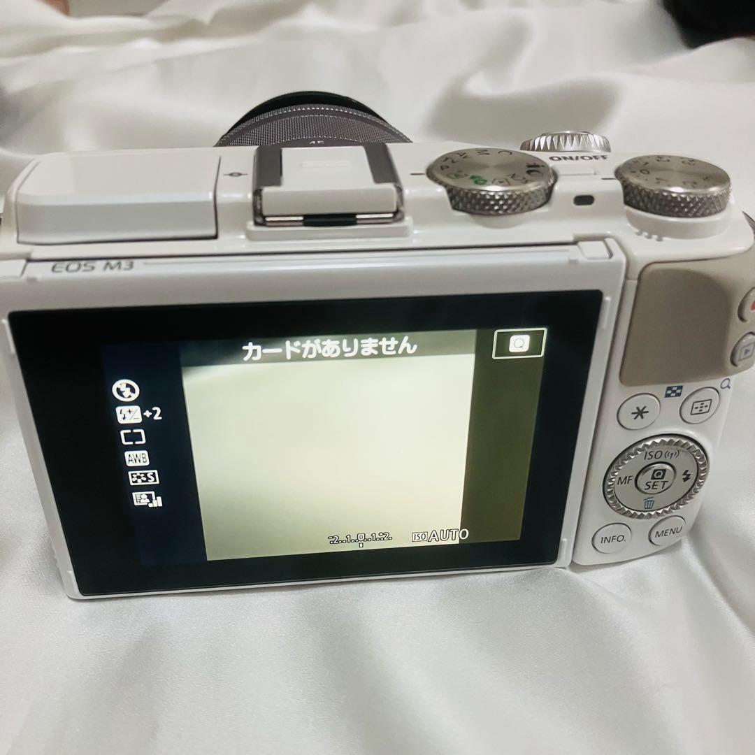 美品 Canon EOS M3 ミラーレス一眼 ダブルレンズキット ホワイト