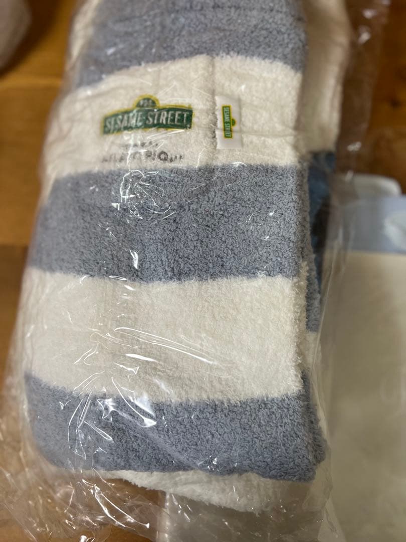 セサミストリート クッキーモンスター パジャマ 110〜120 新品未使用未開封