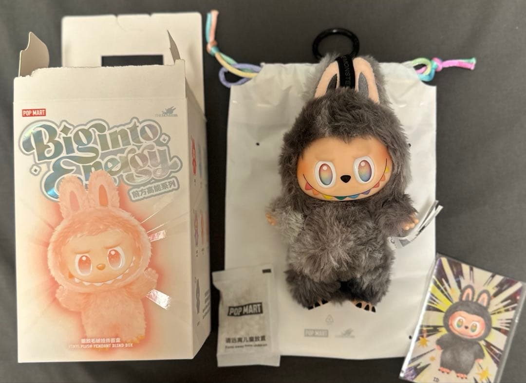 ラブブ シークレット Labubu Big into Energy即購入可能