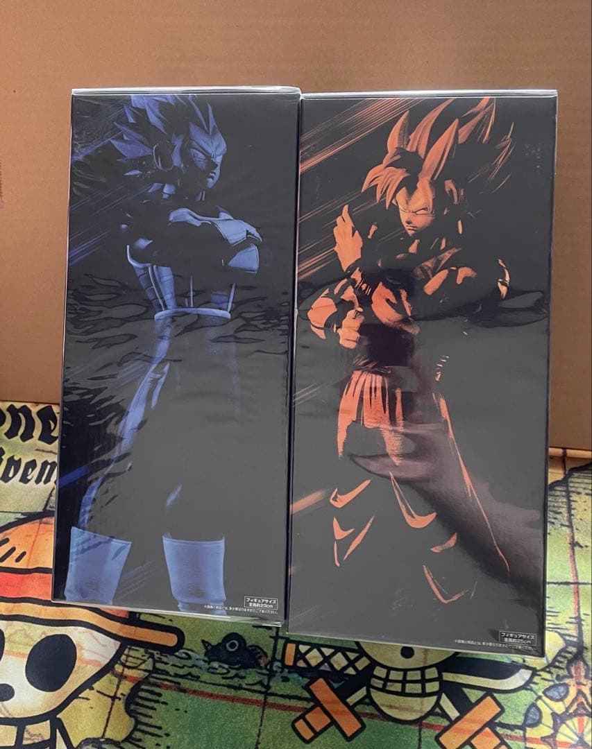 【超希少、超美品】【コレクター放出品】超サイヤ人ベジータ&孫悟空フィギュアセット