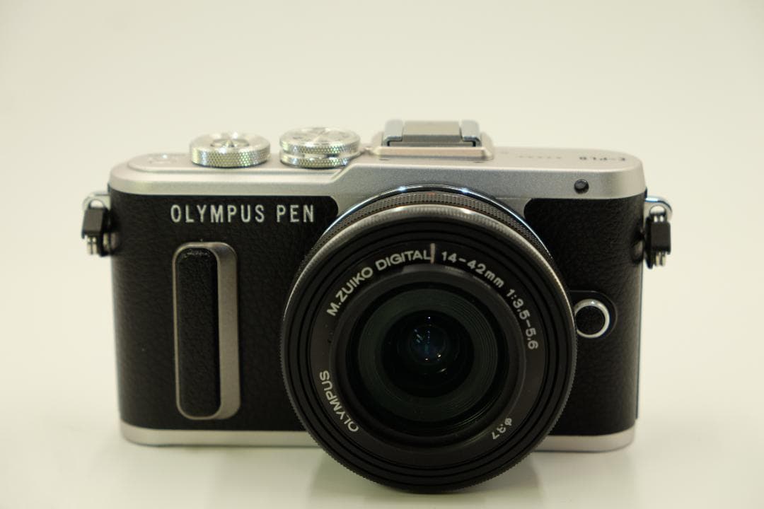 美品　OLYMPUS PEN E-PL8 ダブルレンズKIT メーカメンテ済