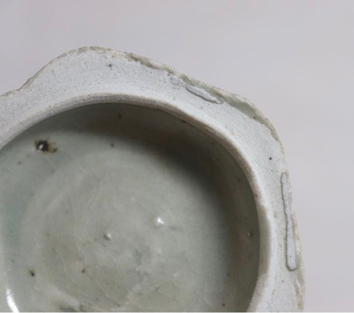 中国　北宋時代影青香合　牡丹紋　木箱付　アンティーク1227