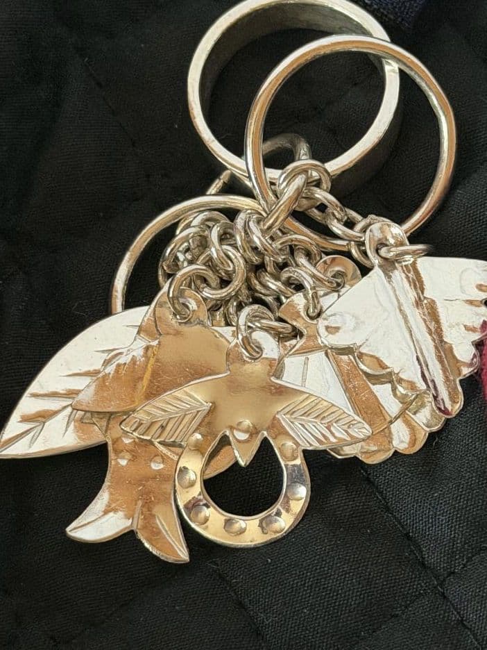 沖縄伝統工芸 「金細工またよし」房指輪　銀細工「結」桐箱入り、専用布袋付き