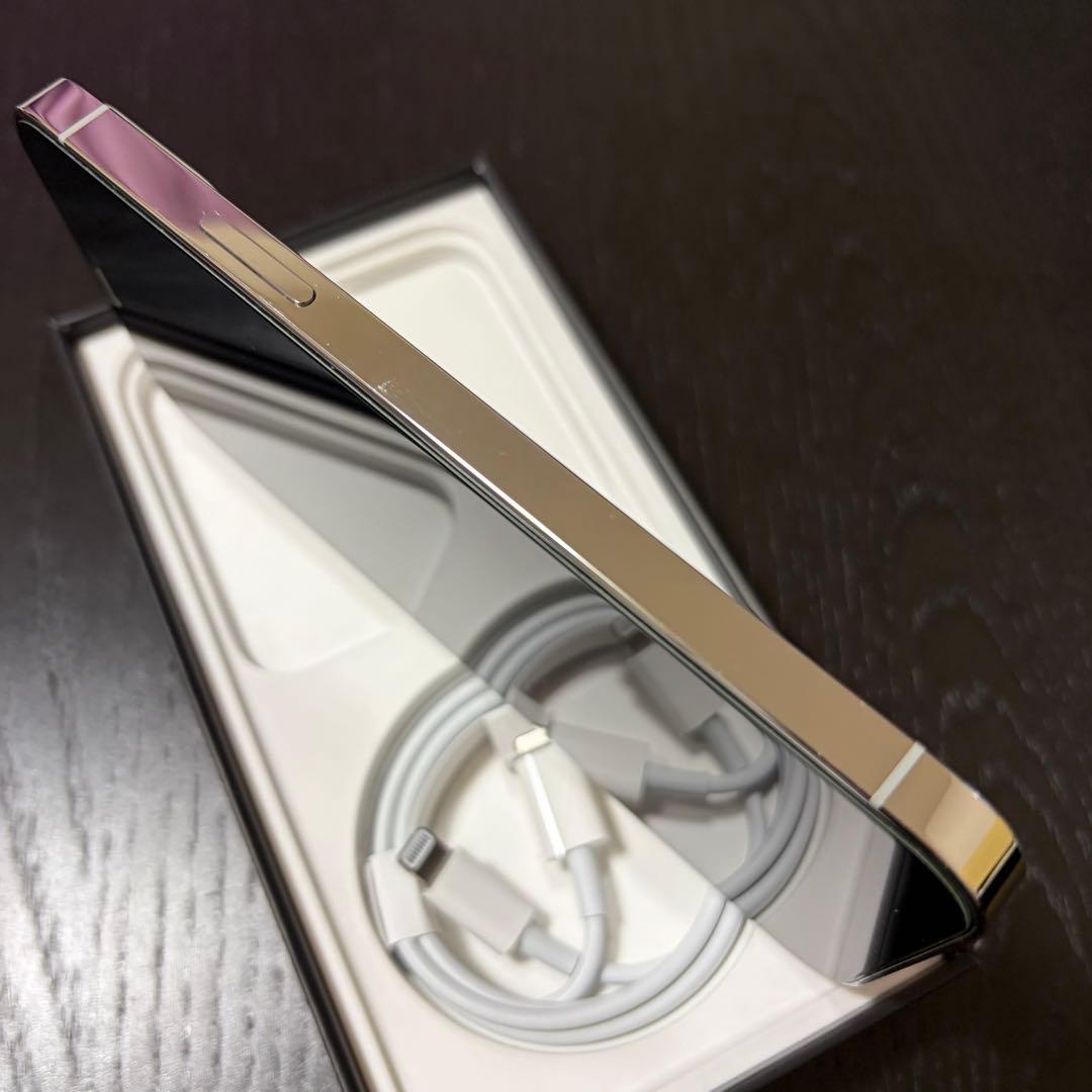 iPhone 12 Pro 256GB SIMフリー シルバー 箱 ケーブル付