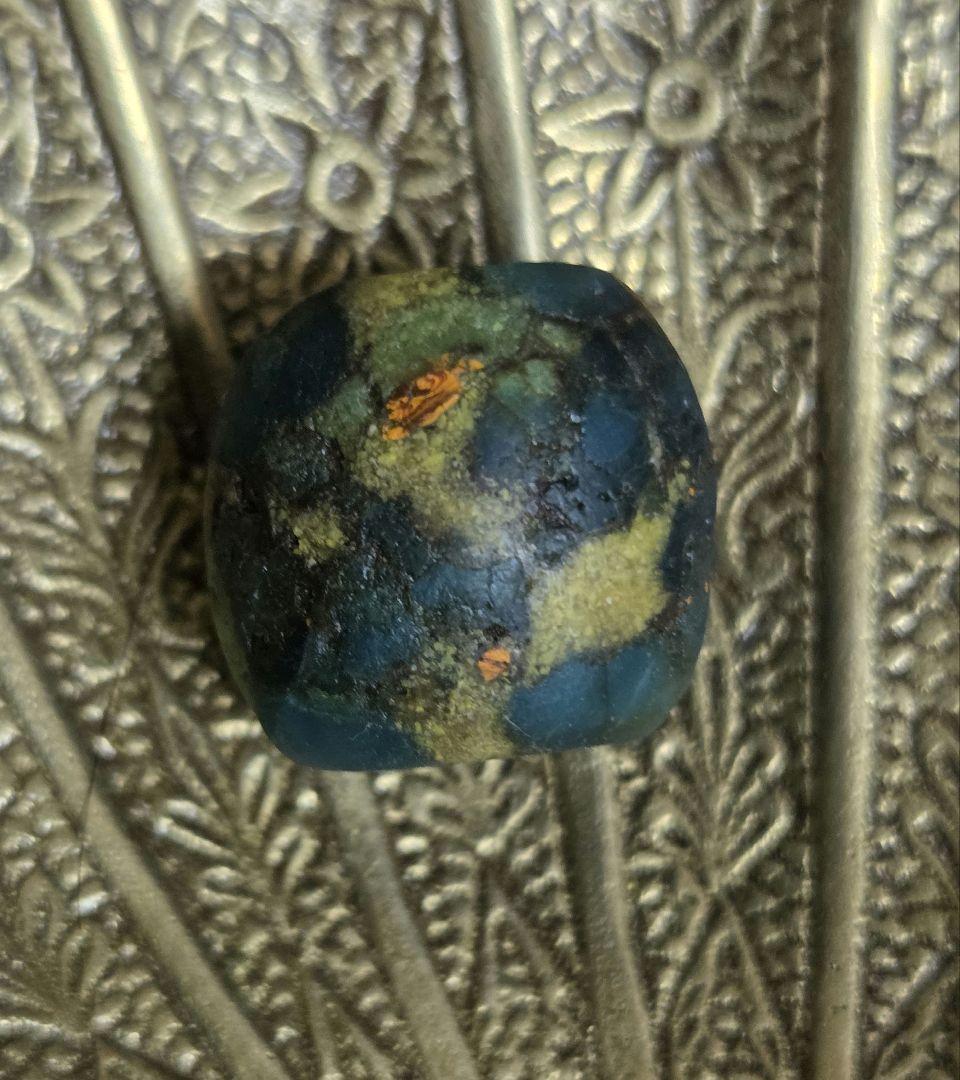 009　ビーズ　古代ジャワ玉　ジャワ島東部で出土　！