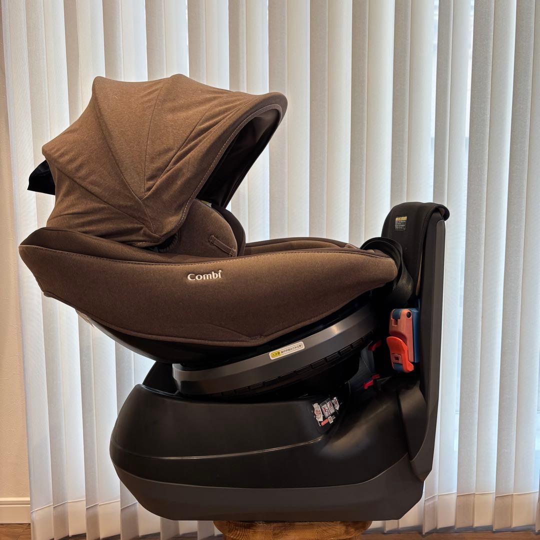 【Combi】クルムーヴスマート 新生児可