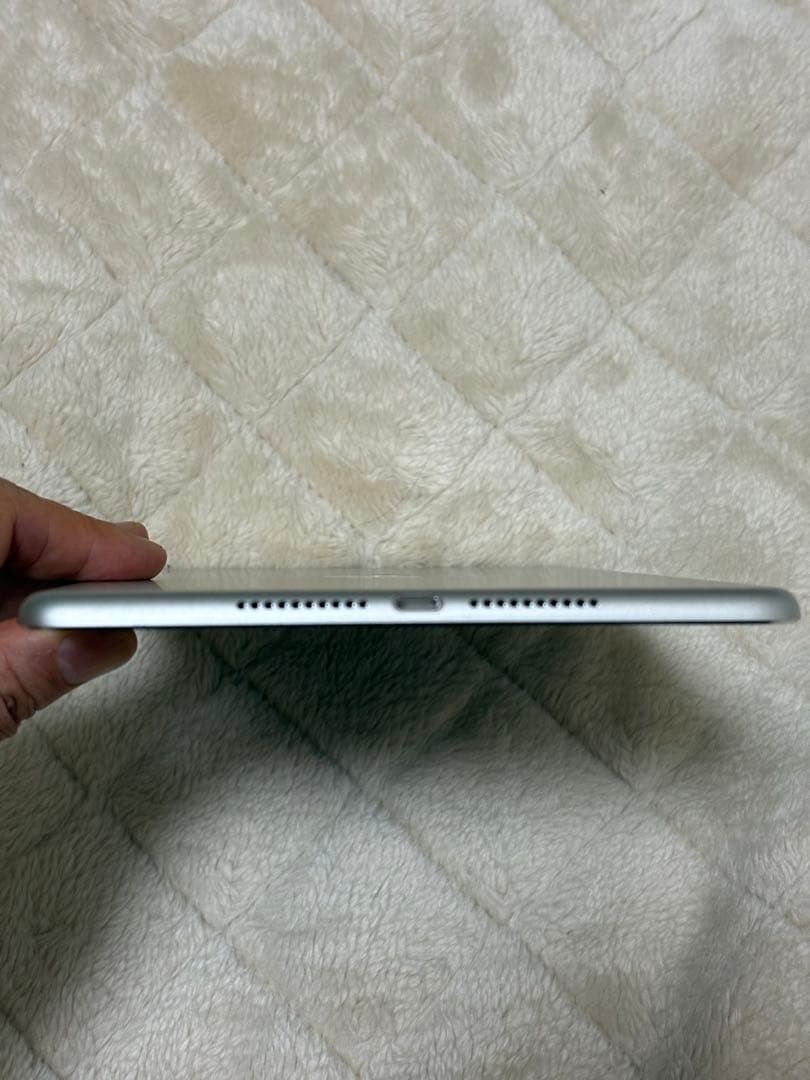 iPad mini4 128GB Wi-Fiモデル