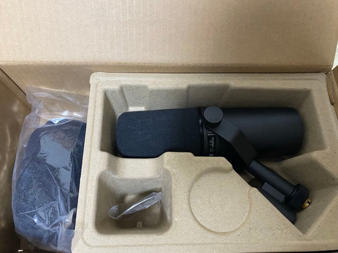 SHURE SM7B ダイナミックマイク(ゲインブースター付属)