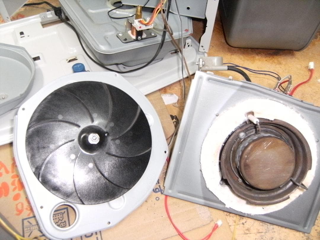 FH-DG573BY　13年製　15/20畳　コロナ　石油ファンヒーター　保証