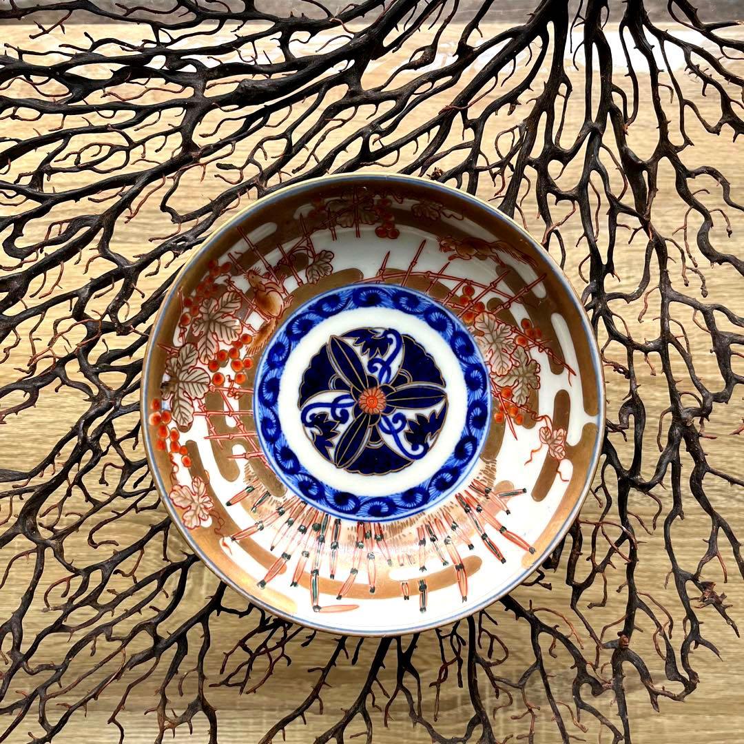 骨董　古伊万里　金彩色絵　希少図案　栗鼠　木賊　山葡萄　膾皿　中皿　１客限り