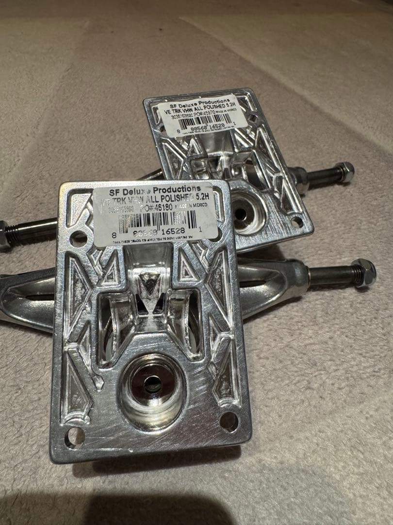 ベンチャー　V-HOLLOW スケートボード トラック5.2HI 堀米　新品